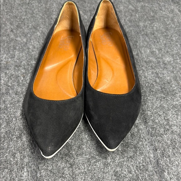 Franco Sarto Black Flats with Pointed Toe and Suede Finish - Picture 7 of 9